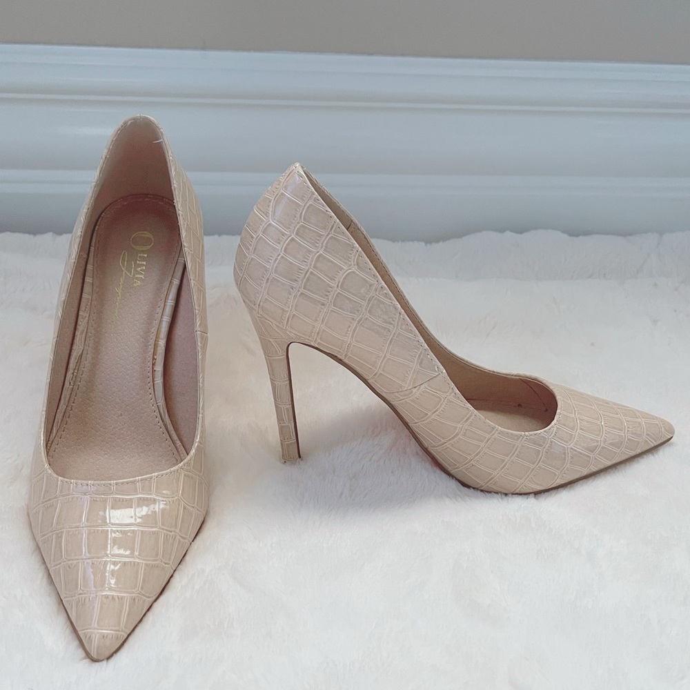 Miss Lola Beige Snakeskin Heels